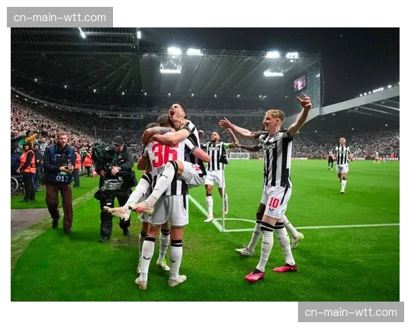 布莱顿发布对阵纽卡赛前训练，重点演练由守转攻阶段的三线协同压迫