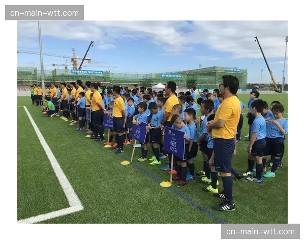 拉玛西亚青训营举办开放日，向社区青少年展示训练体系