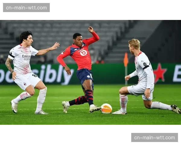 法甲裁判委员会将在四月会议中,讨论是否明确防守方“战术犯规”的吹罚一致性 法甲裁判委员会将在四月会议中,讨论是否明确防守方“战术犯规”的吹罚一致性